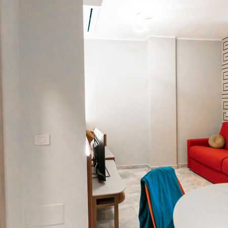 Apartment Miki - Sammartini 33 Milan Bagian luar foto