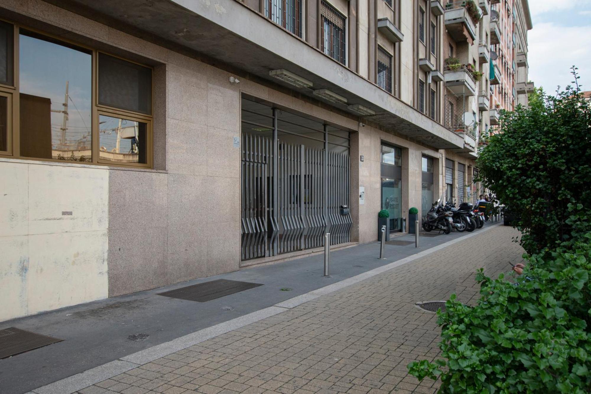 Apartment Miki - Sammartini 33 Milan Bagian luar foto
