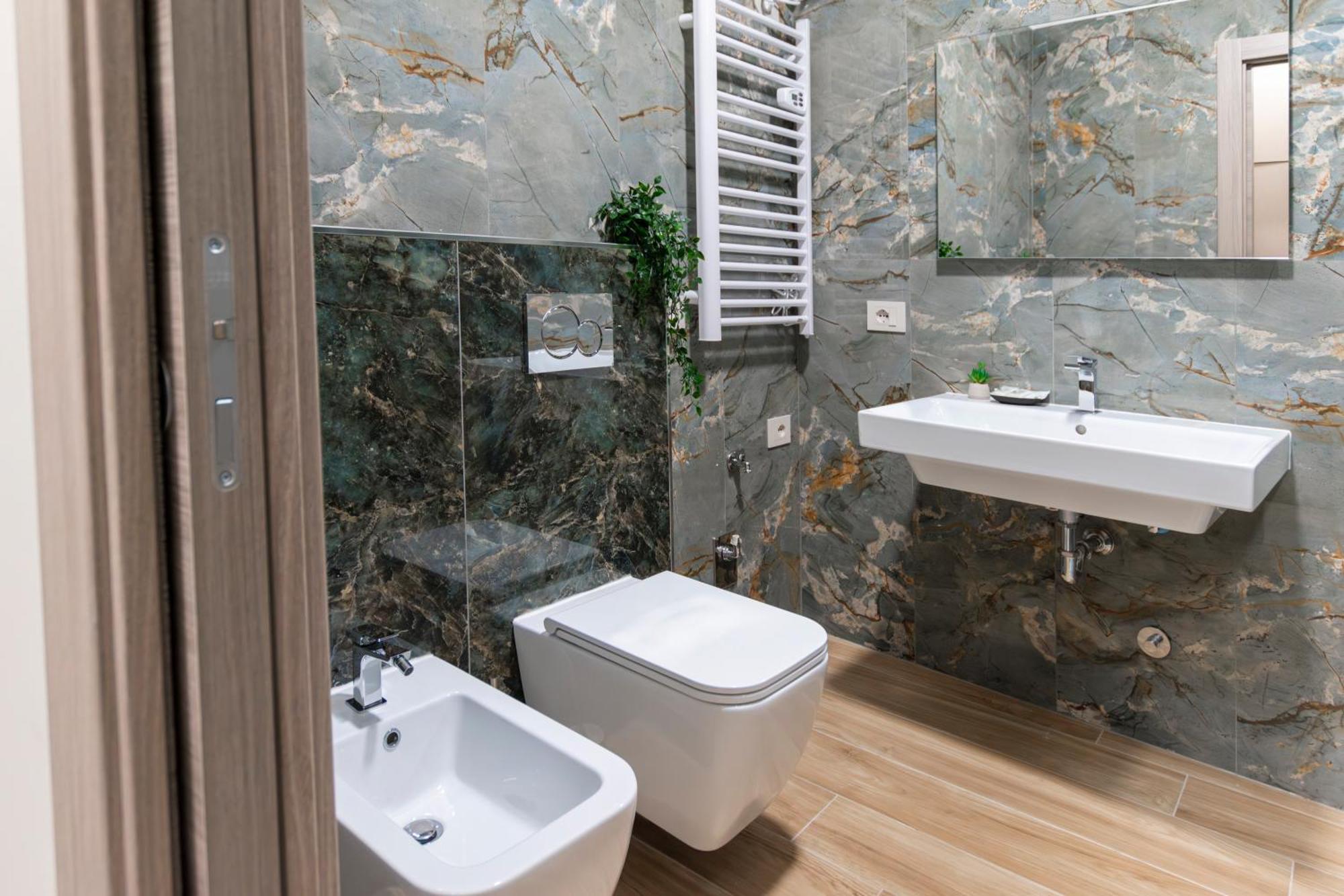 Apartment Miki - Sammartini 33 Milan Bagian luar foto